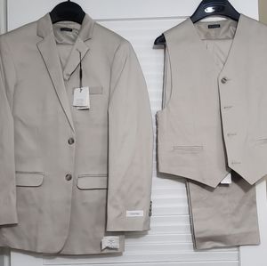 NWT Calvin Klein 3 piece Suit